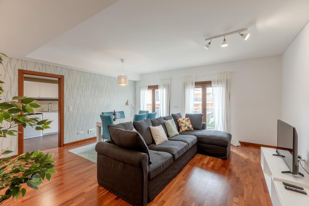 Modern 2 Bedroom 20 Min From Center *