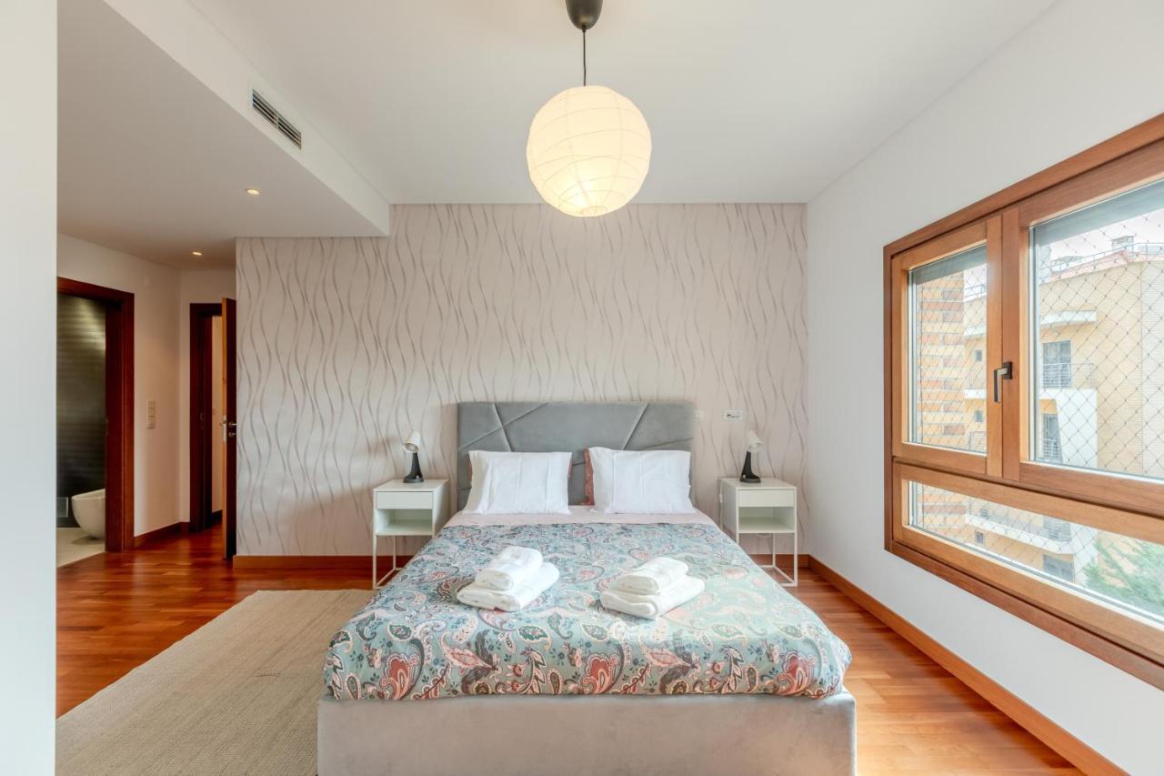 Modern 2 Bedroom 20 Min From Center Apartament Amadora