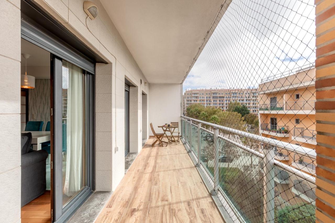 Modern 2 Bedroom 20 Min From Center